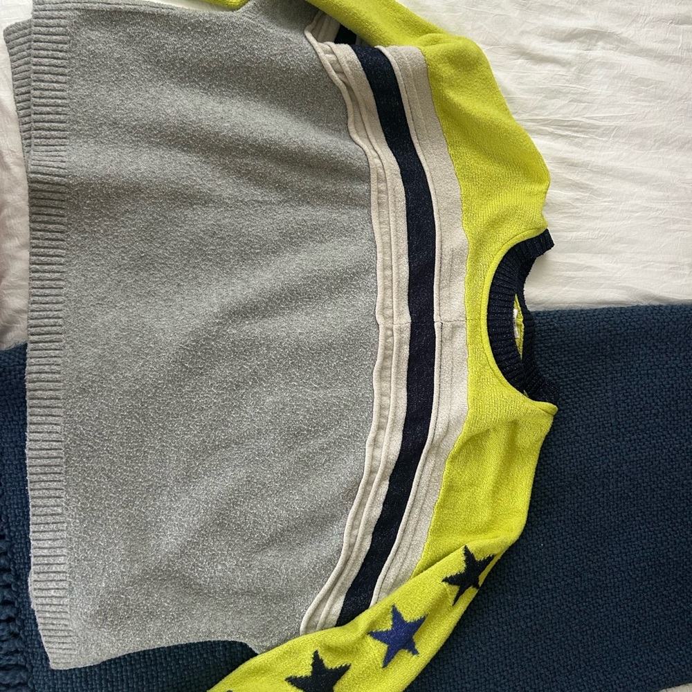 Urban outfitter BDG Gray and Green Sweater with Star Accents